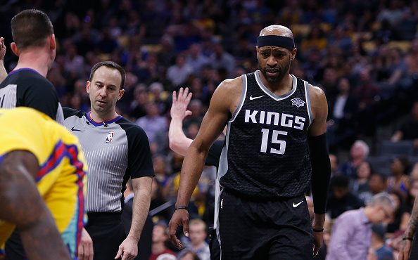 SACRAMENTO, CA - MARCH 31: Vince Carter #15 of the Sacramento Kings gets emotional after fouling Pa...