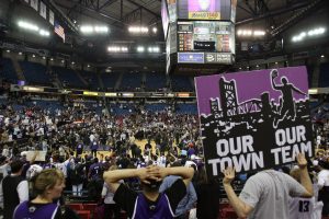 SACRAMENTO, CA - APRIL 13:  Fans of the Sacramento Kings hold up signs against the Los Angeles Lakers on April 13, 2011 at Power Balence Pavilion in Sacramento, California. NOTE TO USER: User expressly acknowledges and agrees that, by downloading and/or using this Photograph, user is consenting to the terms and conditions of the Getty Images License Agreement  (Photo by Jed Jacobsohn/Getty Images)