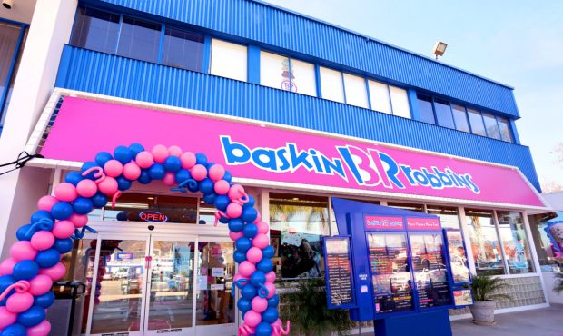 Baskin-Robbins, Mint Chip ‘n OREO Cookies Milkshake, St. Patrick’s Day, Ice Cream, Milkshake...