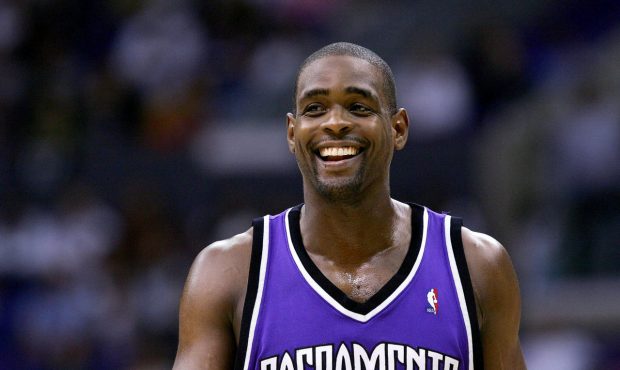 LOS ANGELES - JANUUARY 17: Chris Webber #4 of the Sacramento Kings reacts during the game against t...