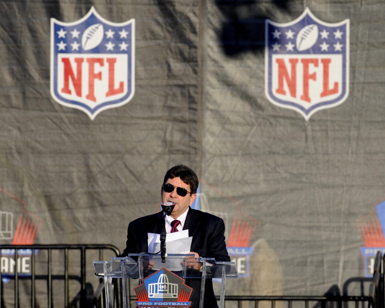 Could 49ers icon Eddie DeBartolo buy Carolina Panthers?