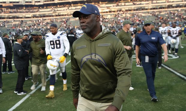 OAKLAND, CA - NOVEMBER 11: Head coach Anthony Lynn of the Los Angeles Chargers walks off the field ...