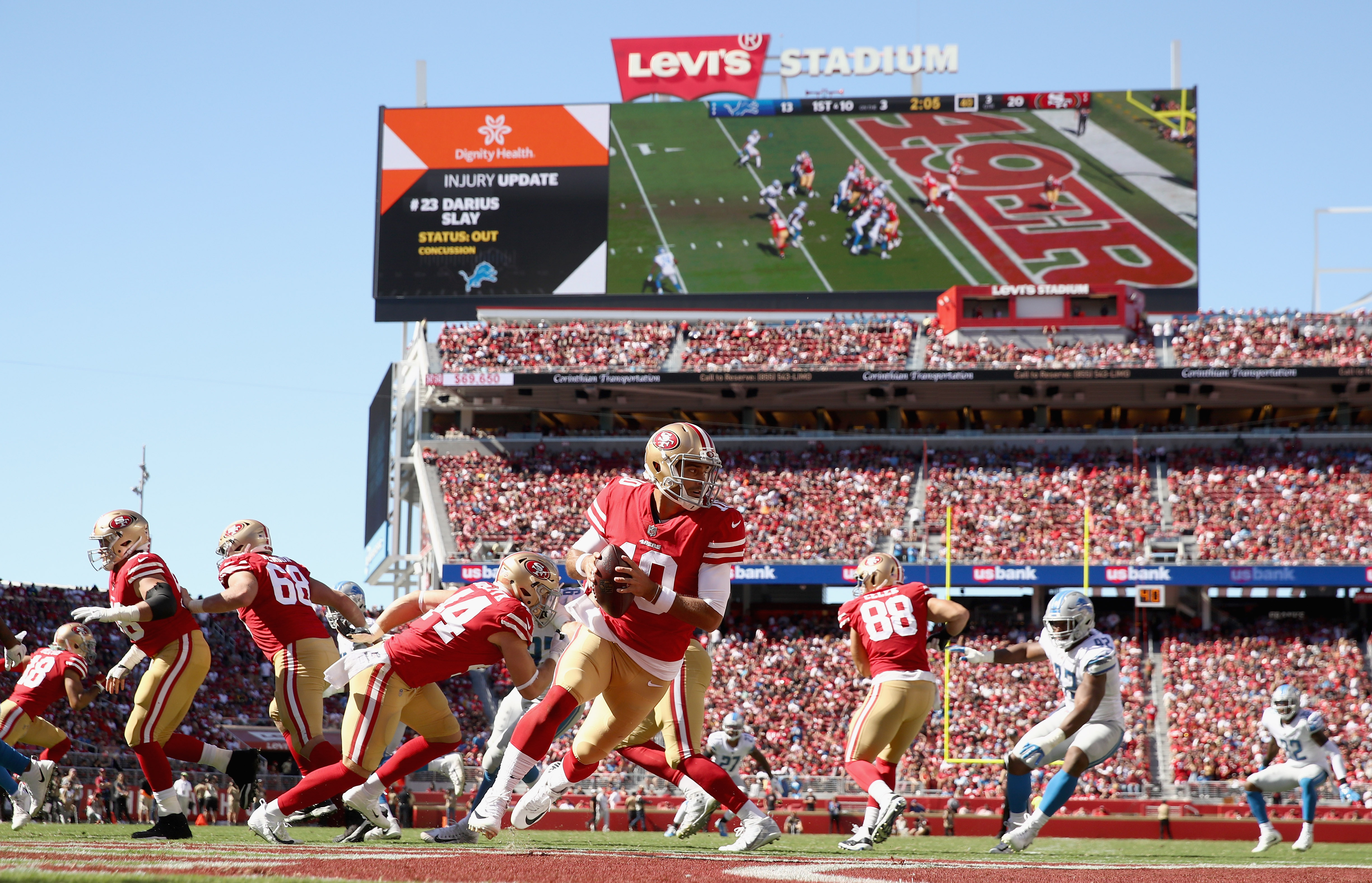 Setember 16, 2018: San Francisco 49ers quarterback Jimmy Garoppolo (10) in  action during the NFL football game between the Detroit Lions and the San  Francisco 49ers at Levi's Stadium in Santa Clara