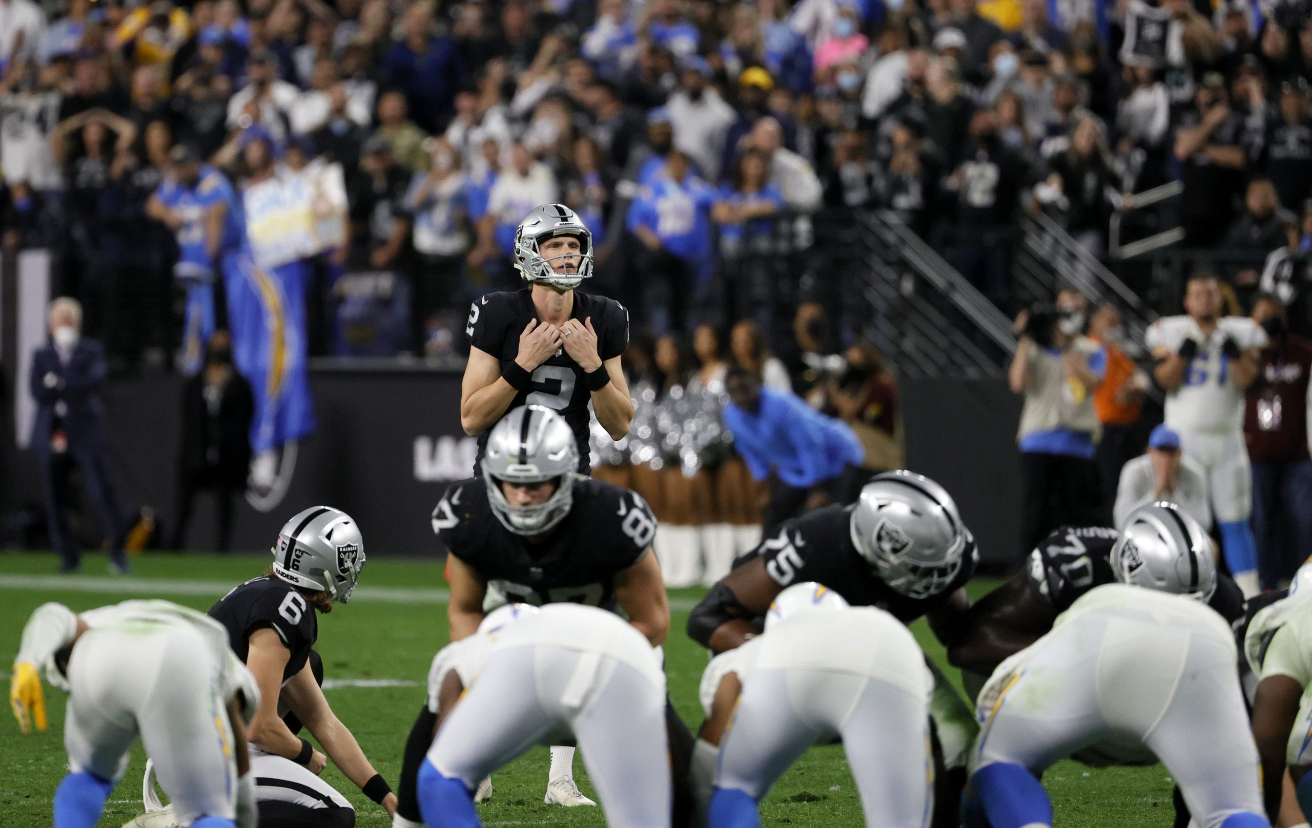 What time is Cardinals-Raiders on TV today? Live stream, channel