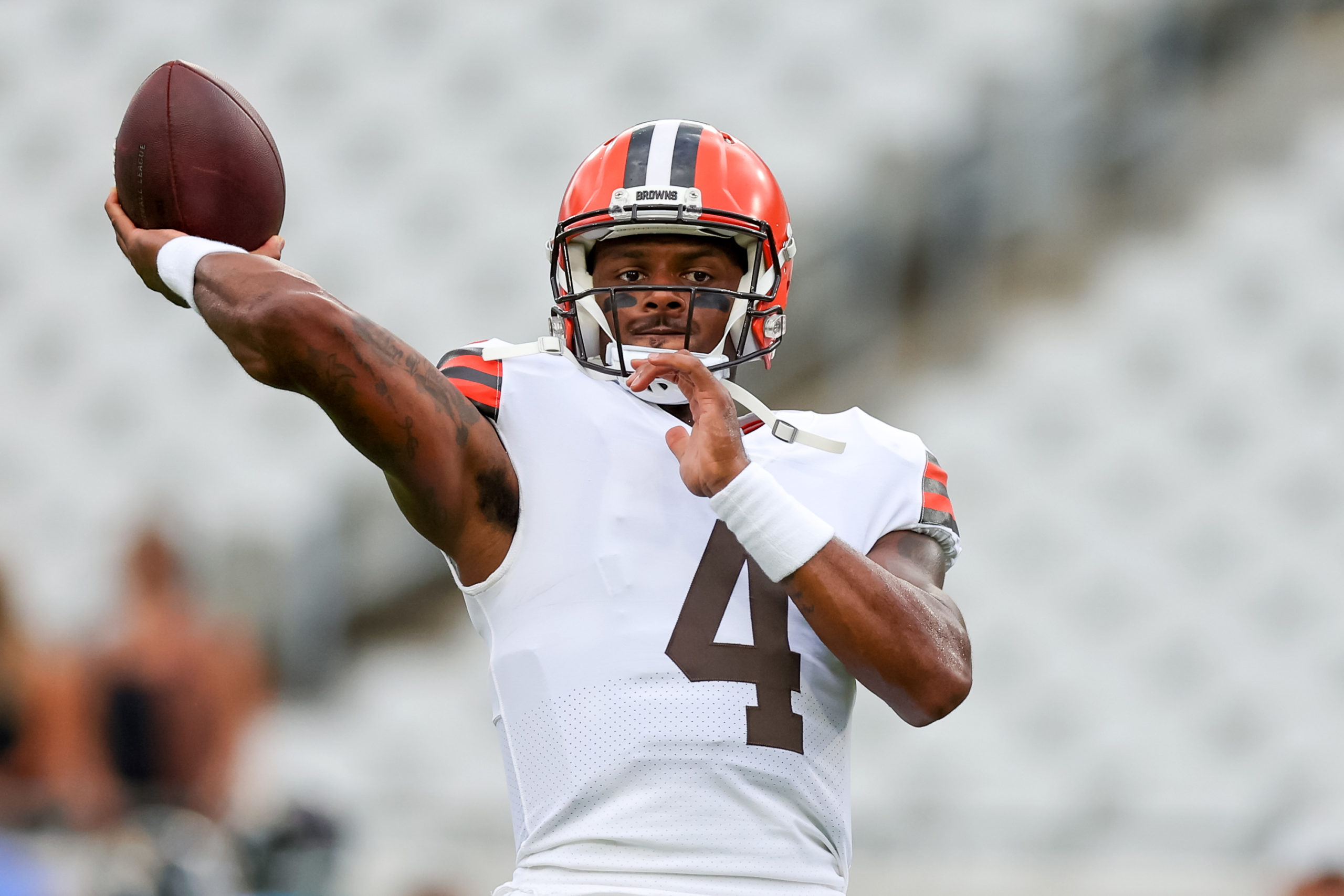Deshaun Watson #4 of the Cleveland Browns warms up prior to a football game against the Jacksonvill...