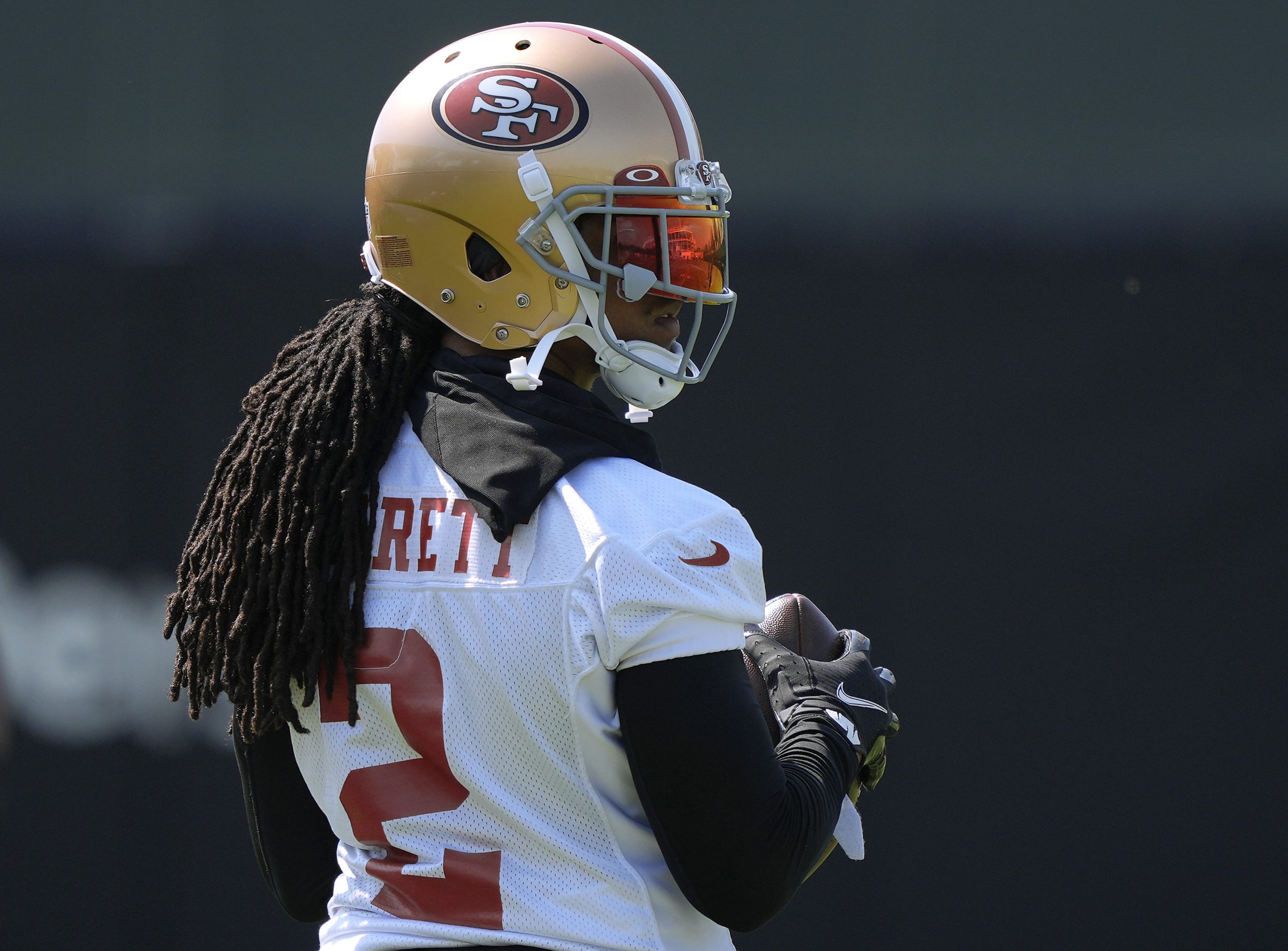 Jason Verrett #2 of the San Francisco 49ers works out during training camp at SAP Performance Facil...