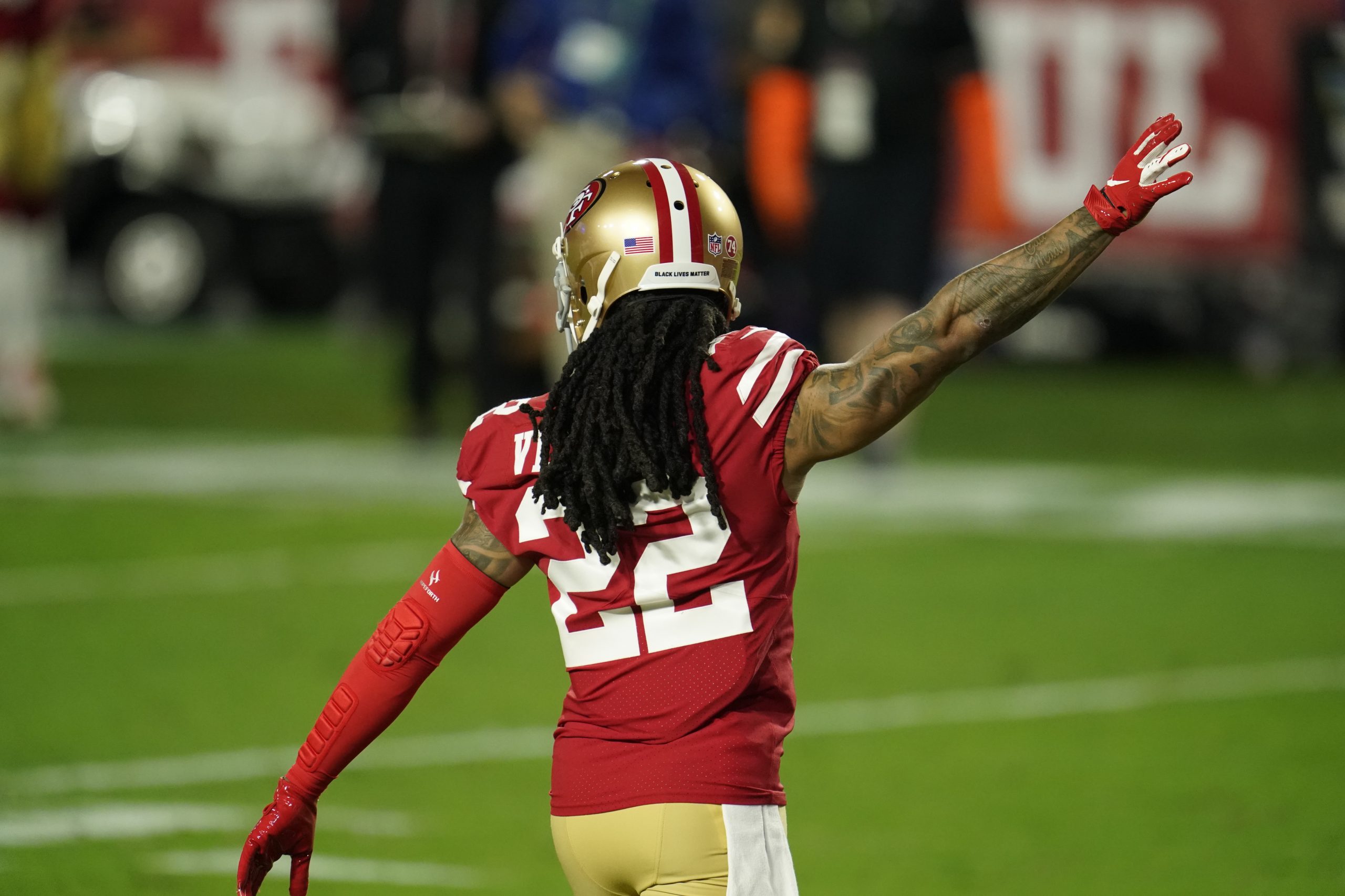 Jason Verrett #22 of the San Francisco 49ers motions down field during NFL game against the Buffalo...