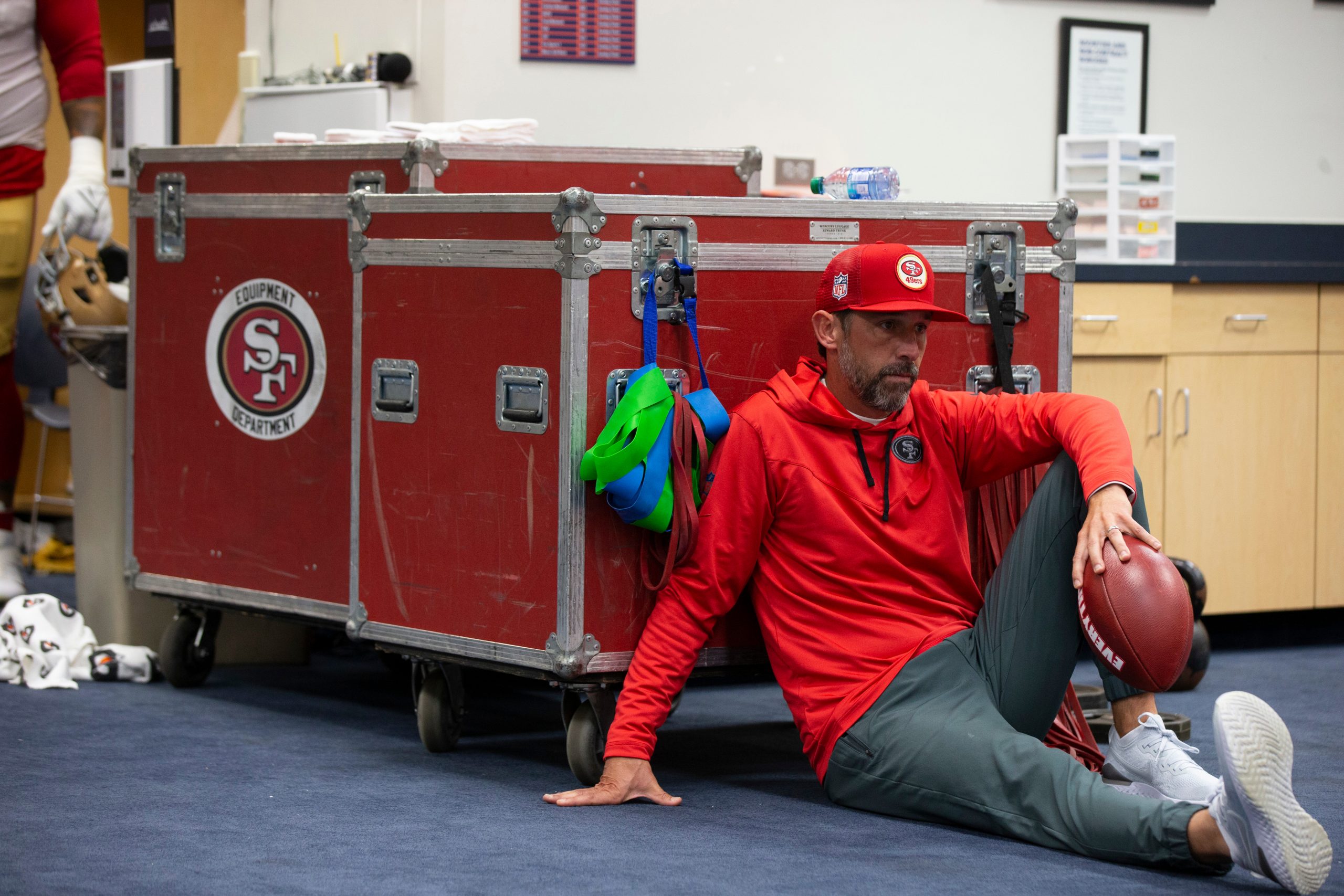 DENVER, CO - SEPTEMBER 25: Head Coach Kyle Shanahan of the San Francisco 49ers in the locker room b...