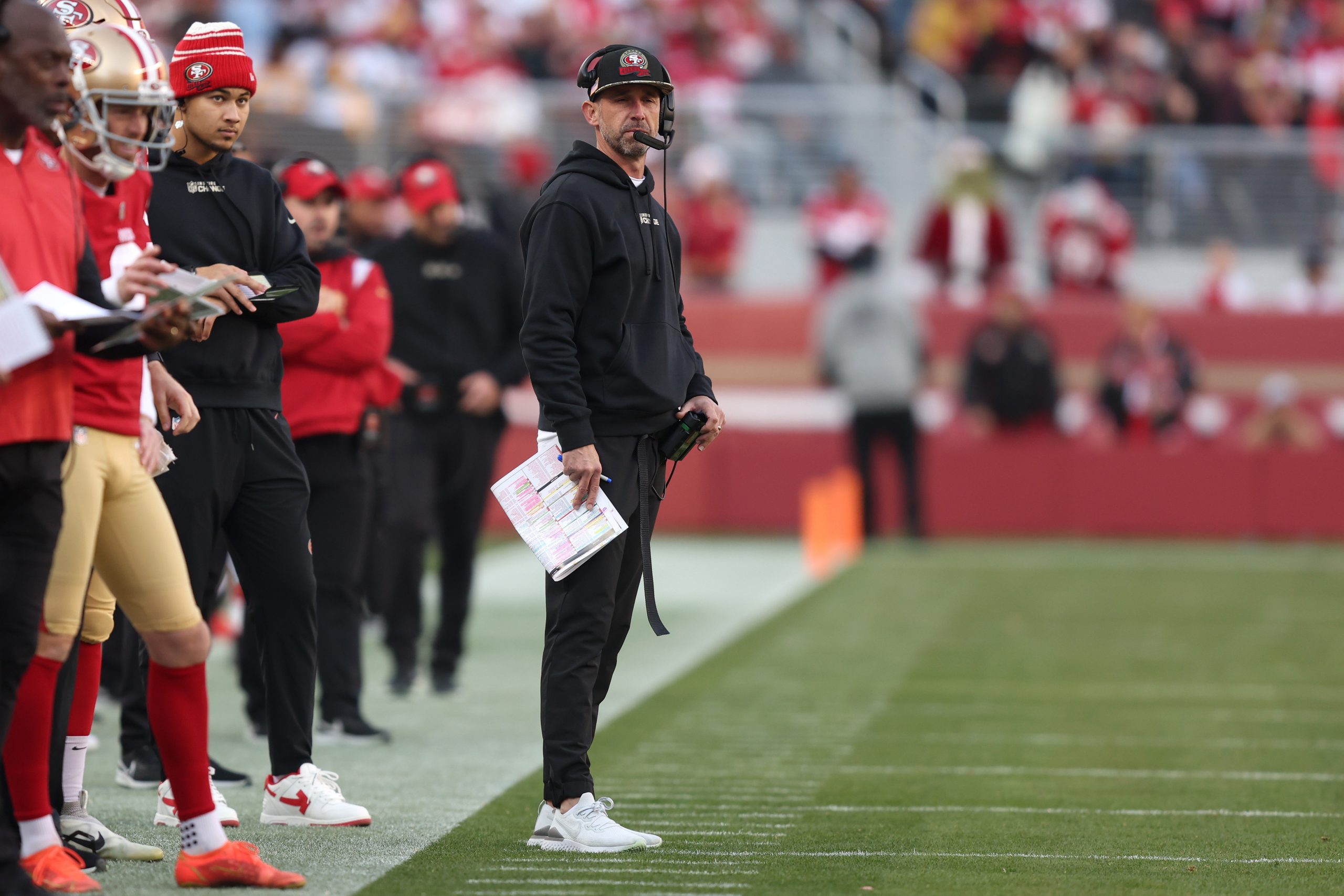 Head coach Kyle Shanahan of the San Francisco 49ers looks on during the second half in the game aga...