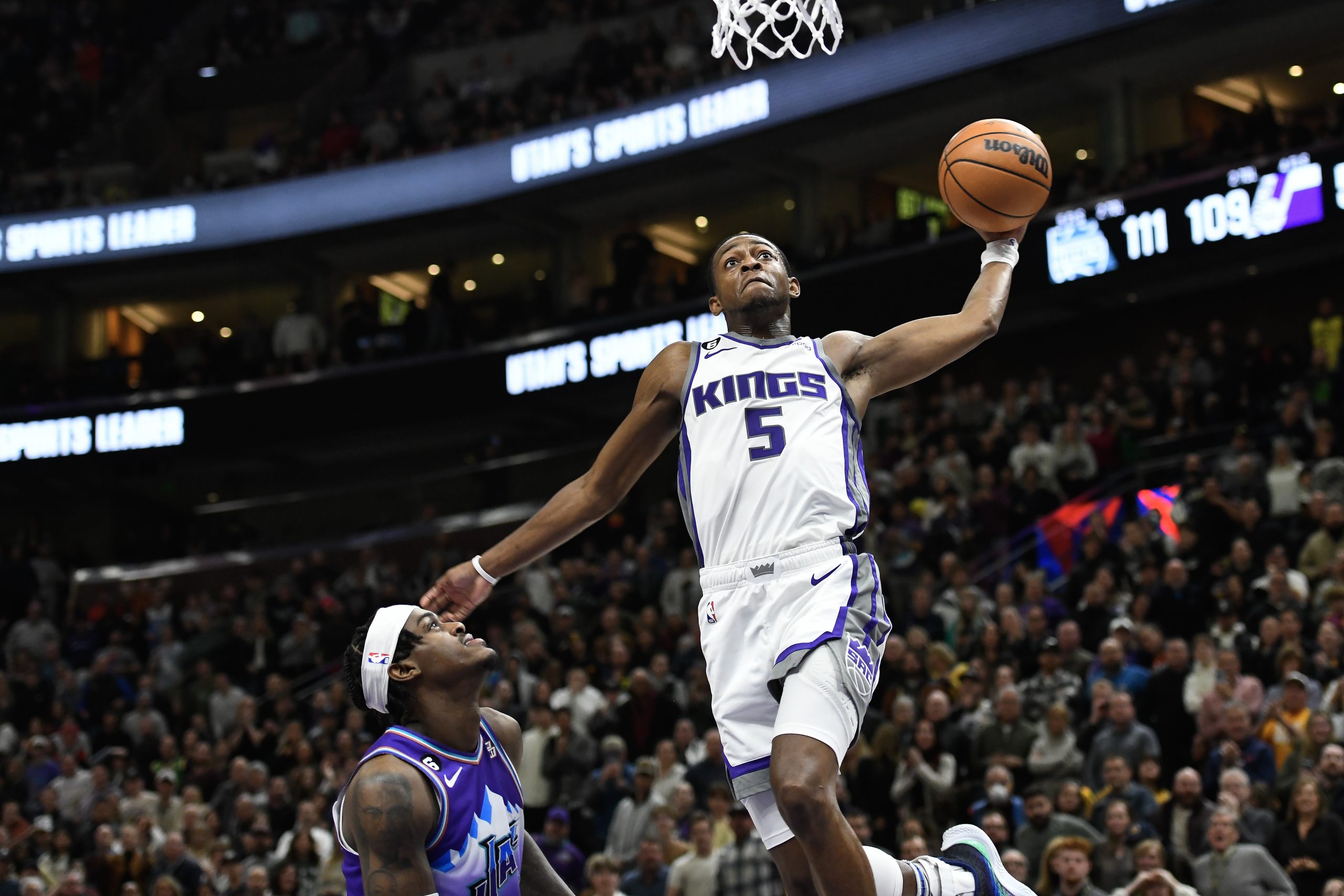 Mitch Richmond of the Sacramento Kings looks on during a game at the  News Photo - Getty Images