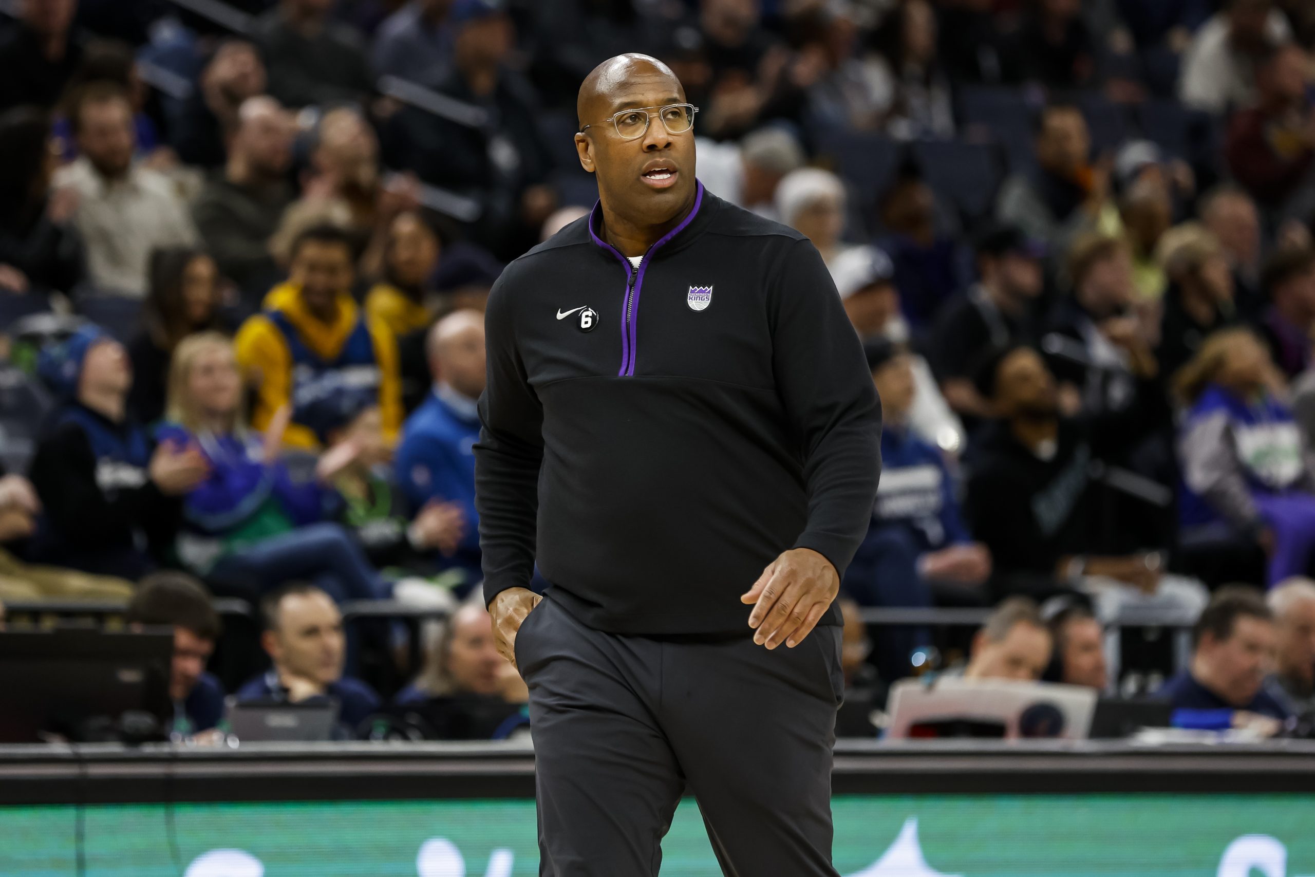 MINNEAPOLIS, MN - JANUARY 30: Head coach Mike Brown of the Sacramento Kings looks on against the Mi...