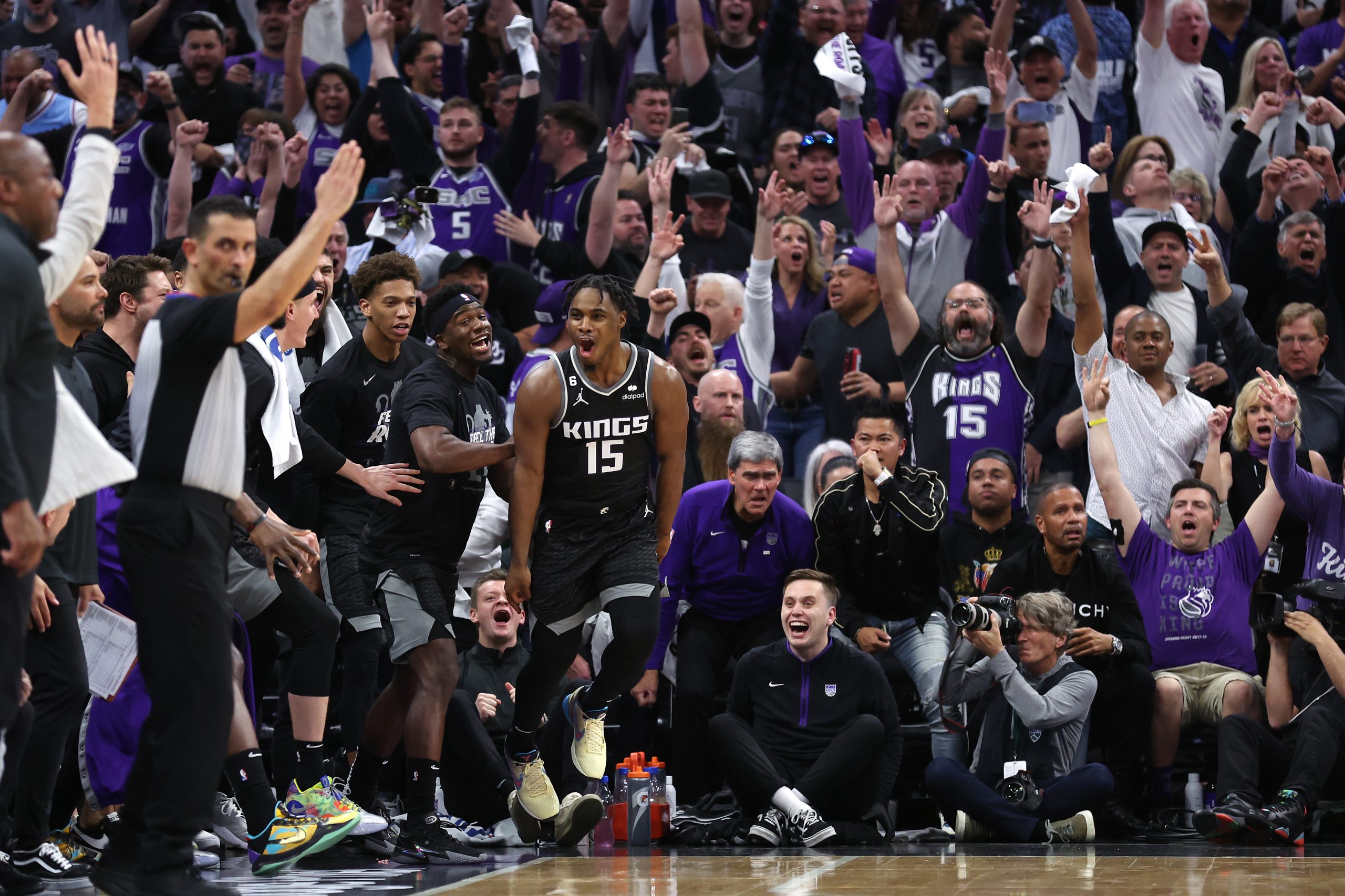 Green ejected as Kings continue to rule over Warriors