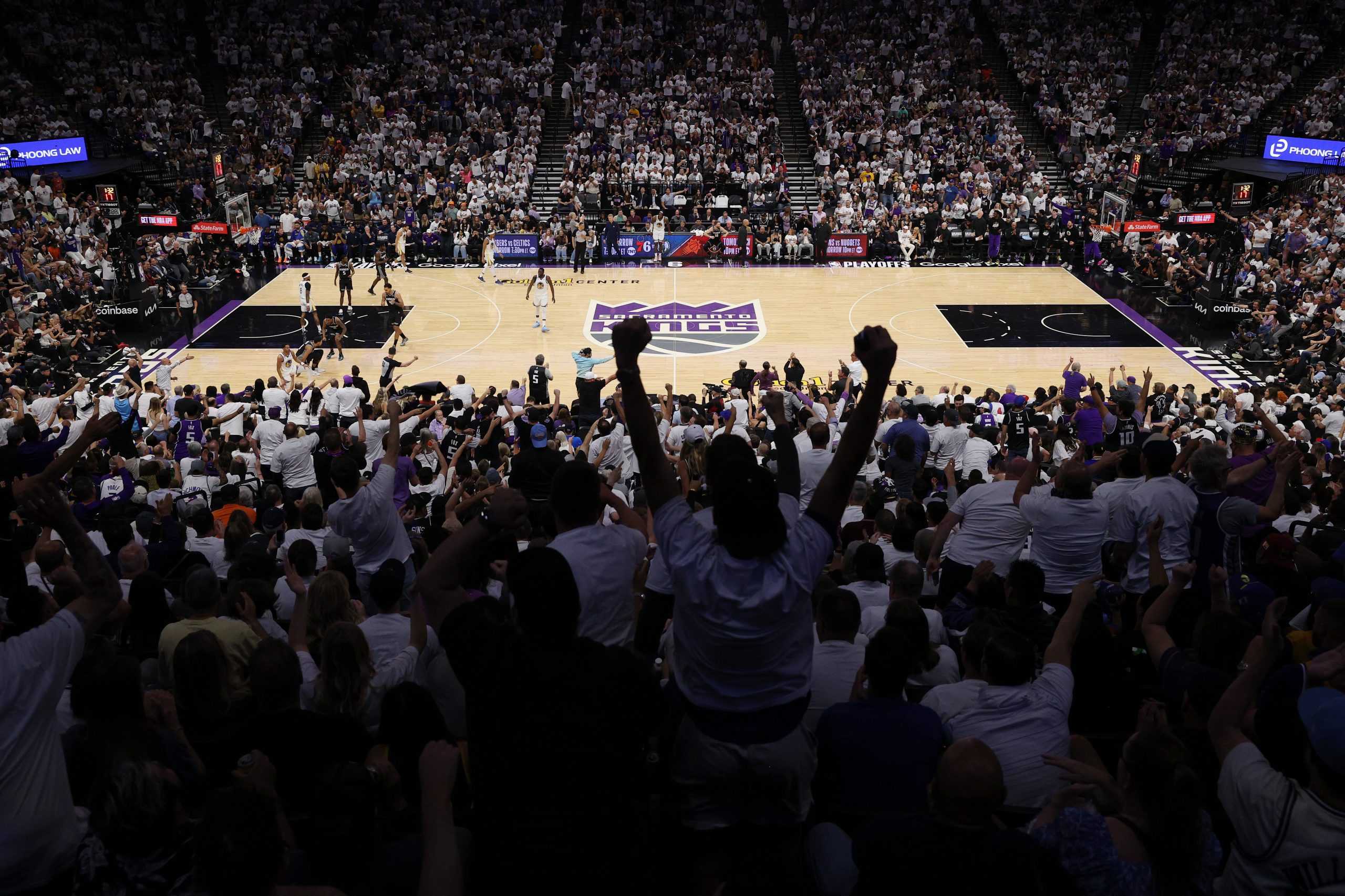 A general view as fans cheer during the third quarter in game seven of the Western Conference First...