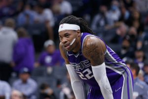 SACRAMENTO, CALIFORNIA - NOVEMBER 03: Richaun Holmes #22 of the Sacramento Kings looks on during in the second quarter against the New Orleans Pelicans at Golden 1 Center on November 03, 2021 in Sacramento, California. NOTE TO USER: User expressly acknowledges and agrees that, by downloading and/or using this photograph, User is consenting to the terms and conditions of the Getty Images License Agreement. (Photo by Lachlan Cunningham/Getty Images)
