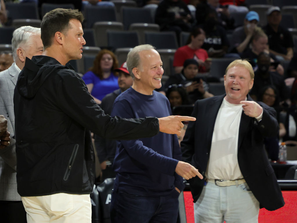 Tom Brady, sportscaster Jim Gray and Las Vegas Raiders owner and managing general partner and Las V...