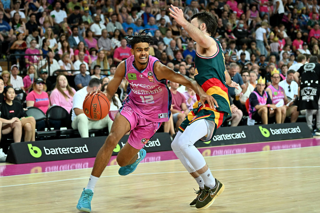 AUCKLAND, NEW ZEALAND - FEBRUARY 19: Rayan Rupert of the Breakers drives to the basket during game ...