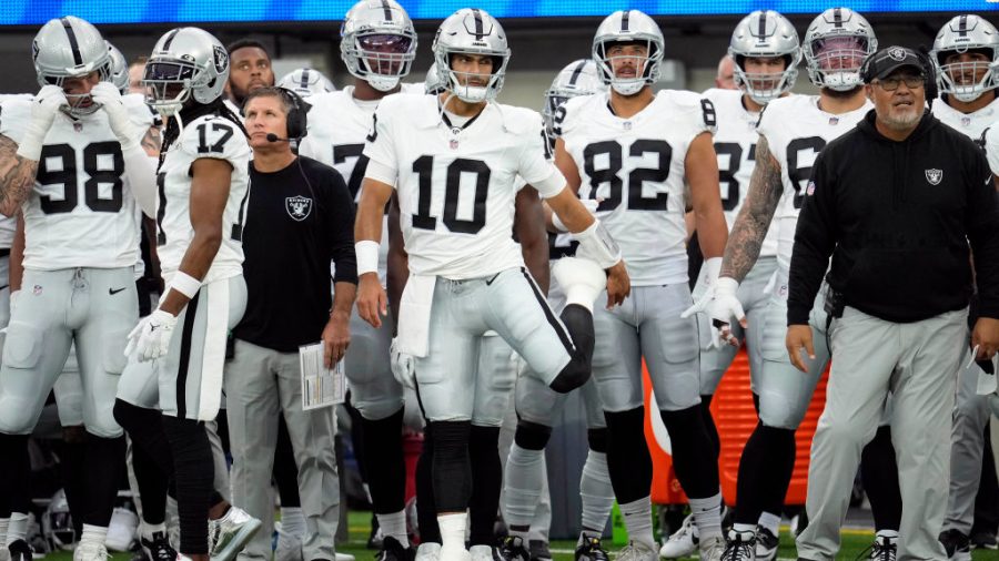 Las Vegas Raiders captains Who are the offense, defense leaders