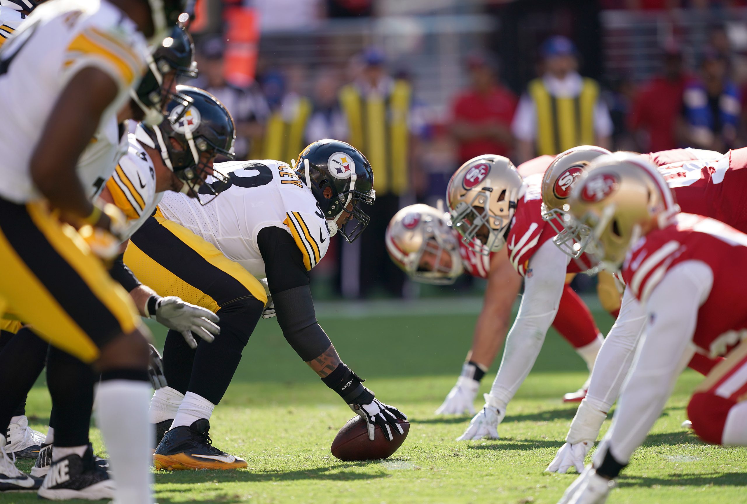 Pittsburgh Steelers offense lines up against the San Francisco 49ers defense late in the fourth qua...
