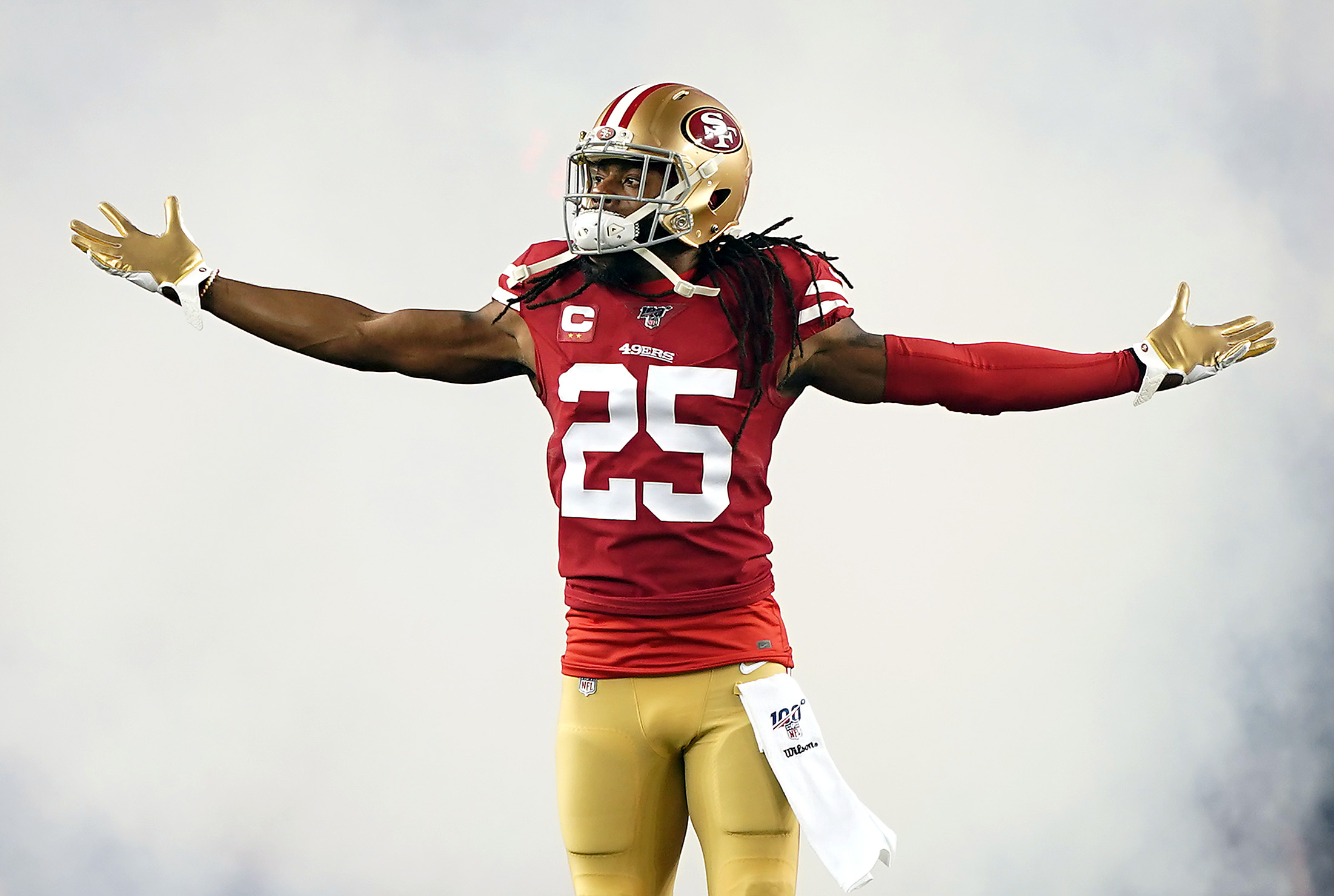 Cornerback Richard Sherman #25 of the San Francisco 49ers takes the field during player introductio...