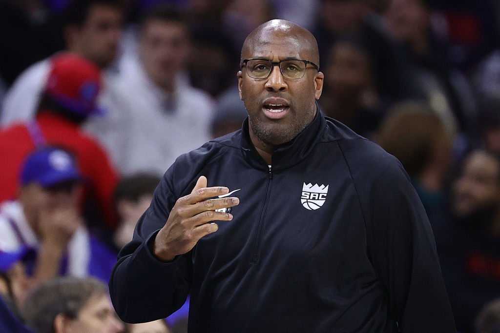 Head coach Mike Brown of the Sacramento Kings reacts during the first quarter against the Philadelp...