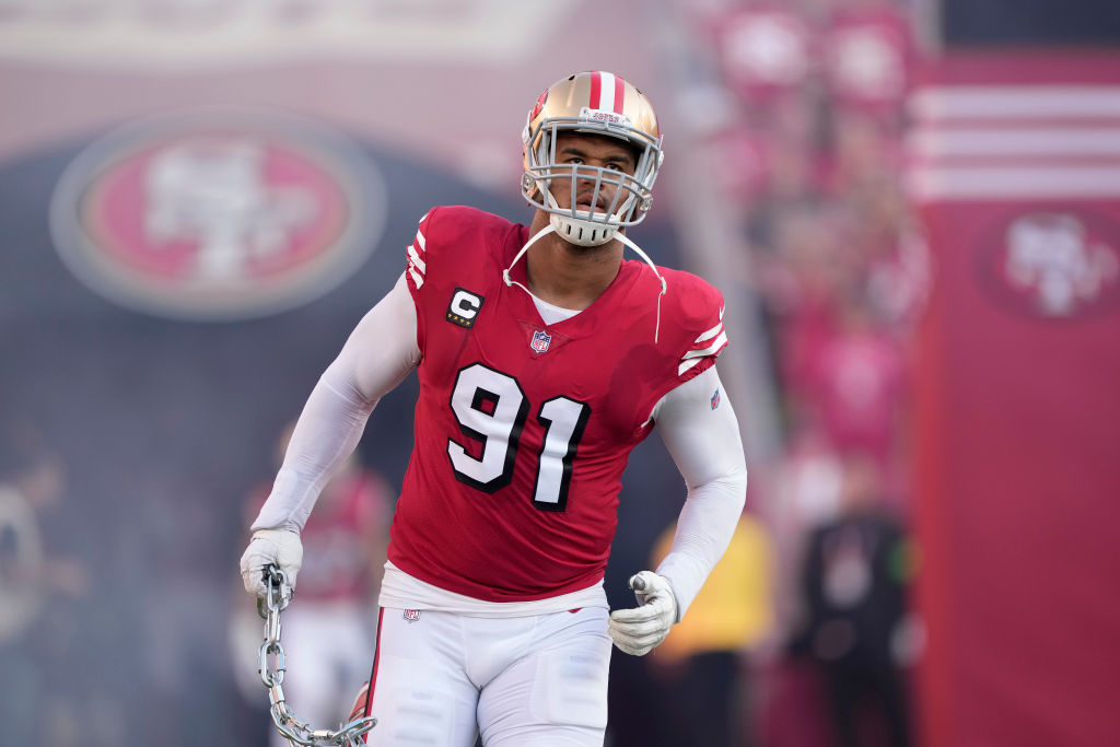 Arik Armstead #91 of the San Francisco 49ers takes the field prior to the game against the New York...