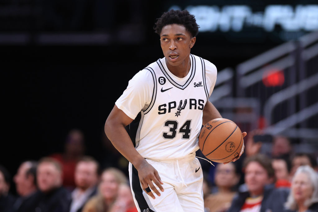 HOUSTON, TEXAS - DECEMBER 19: Stanley Johnson #34 of the San Antonio Spurs in action against the Ho...