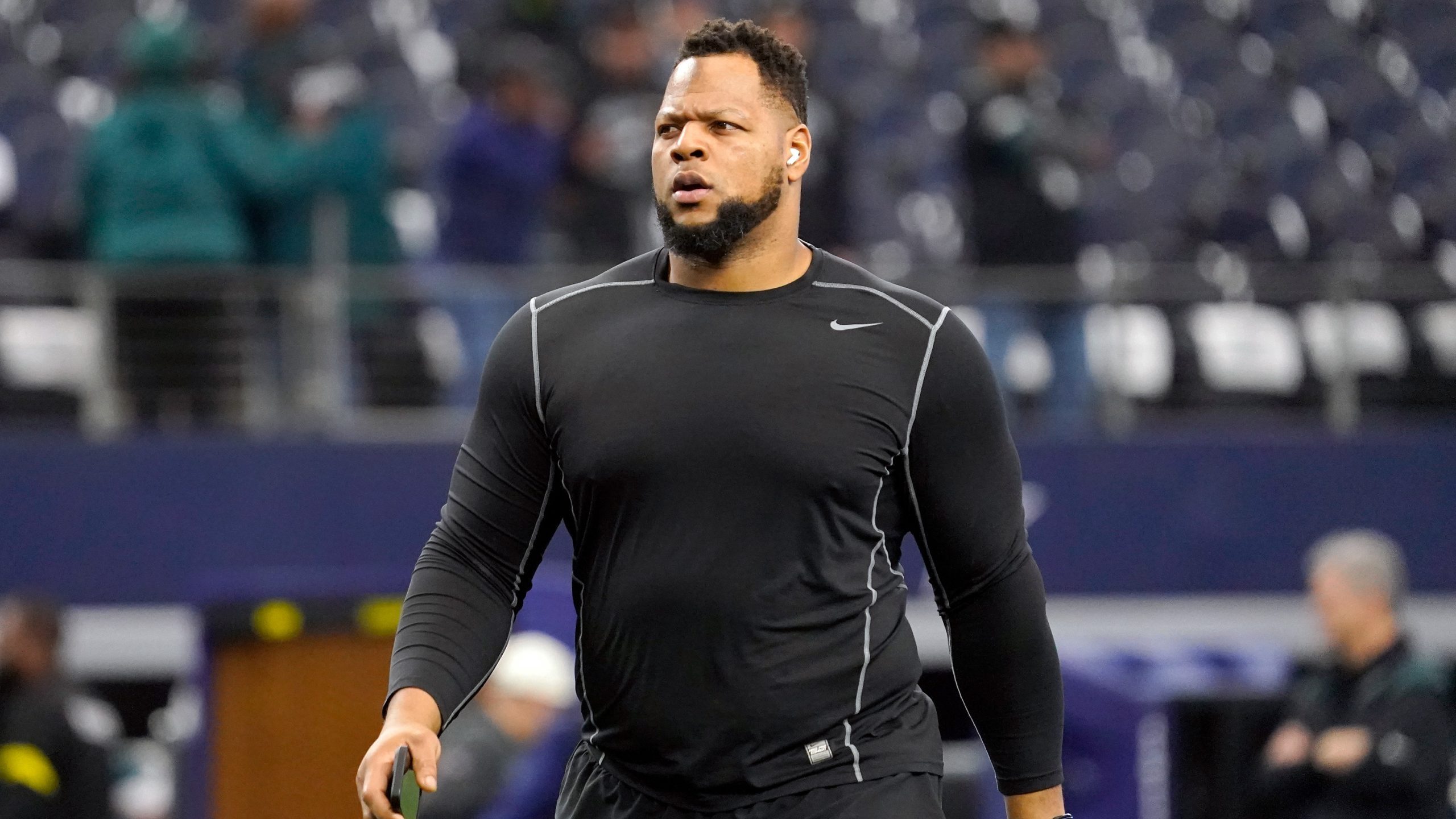 Ndamukong Suh #74 of the Philadelphia Eagles warms up prior to a game against the Dallas Cowboys at...