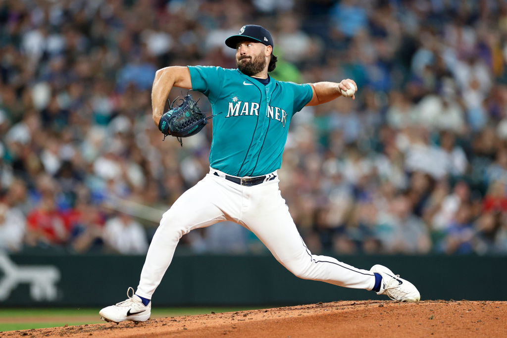 SEATTLE, WASHINGTON - SEPTEMBER 09: Robbie Ray #38 of the Seattle Mariners pitches during the third...