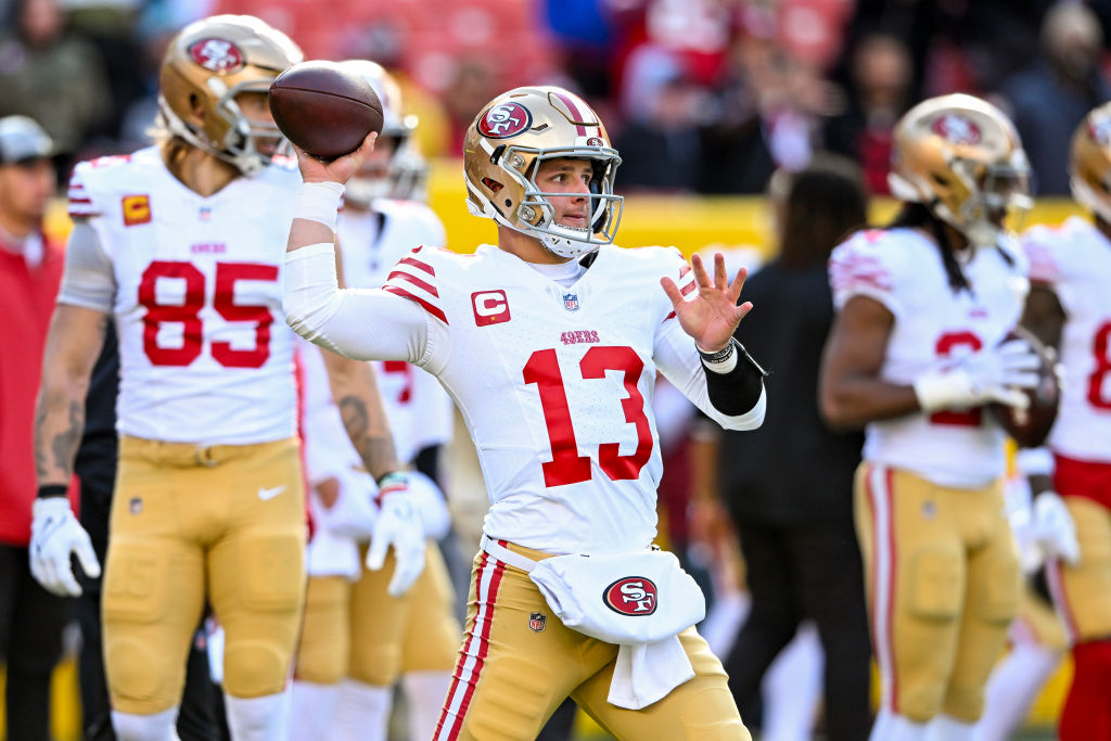 LANDOVER, MARYLAND - DECEMBER 31: Brock Purdy #13 of the San Francisco 49ers warms up prior to a ga...