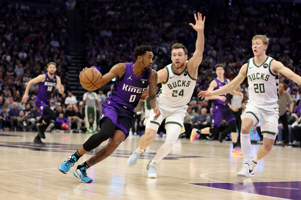 Kayte Christensen on how the Kings coasted to win over the Bucks