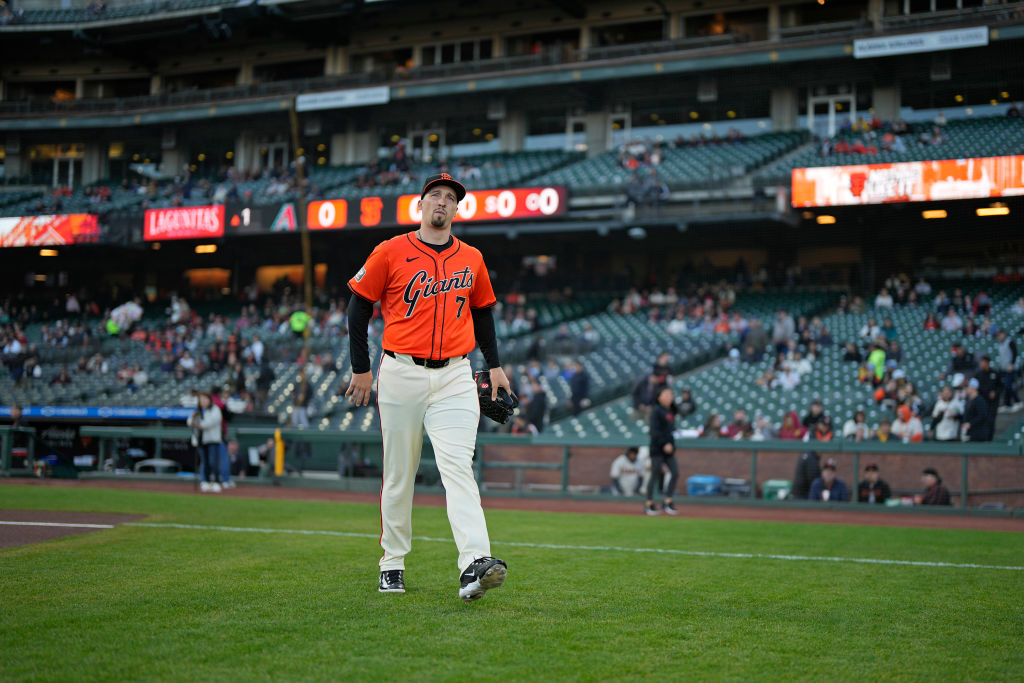 SAN FRANCISCO, CALIFORNIA - APRIL 19: Blake Snell #7 of the San Francisco Giants prepares for the g...