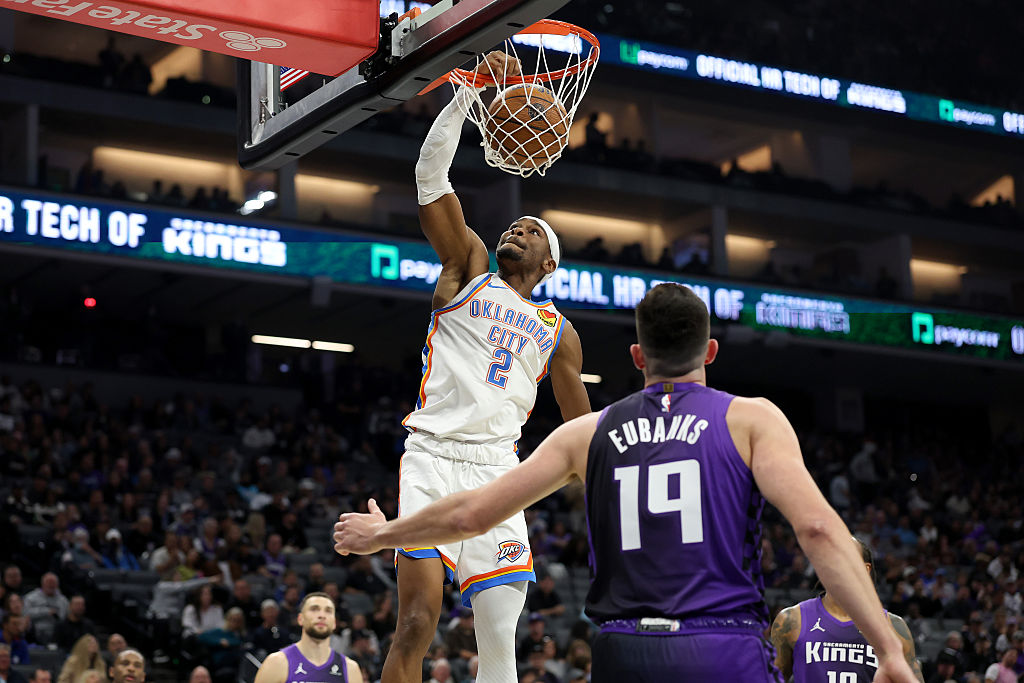SACRAMENTO, CALIFORNIA - NOVEMBER 07: Shai Gilgeous-Alexander #2 of the Oklahoma City Thunder goes ...