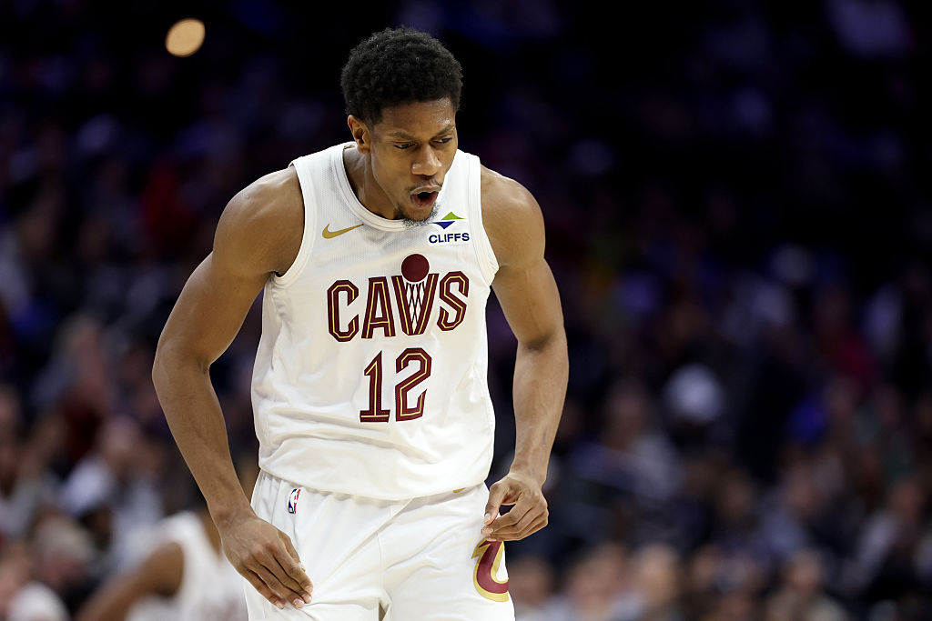 PHILADELPHIA, PENNSYLVANIA - JANUARY 16: De'andre Hunter #12 of the Cleveland Cavaliers celebrates ...