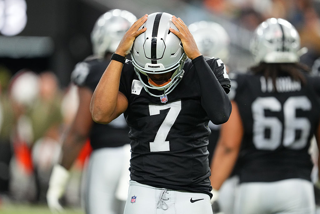LAS VEGAS, NEVADA - NOVEMBER 23: Geno Smith #7 of the Las Vegas Raiders reacts after an incomplete ...