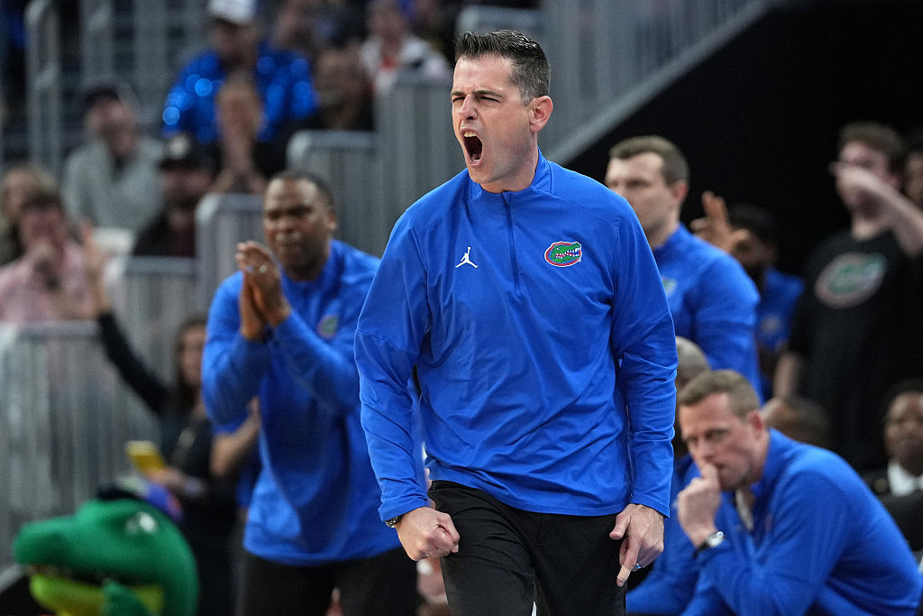 SAN FRANCISCO, CALIFORNIA - MARCH 27: Head coach Todd Golden of the Florida Gators reacts against t...