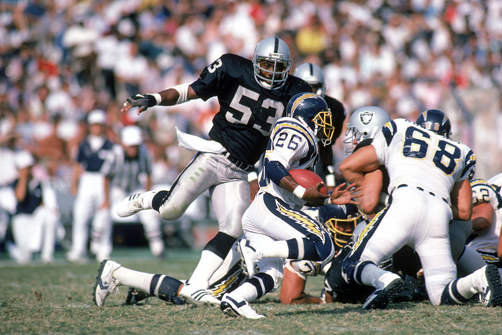 LOS ANGELES - SEPTEMBER 28: Running back Lionel James #26 of the San Diego Chargers rushes for yard...