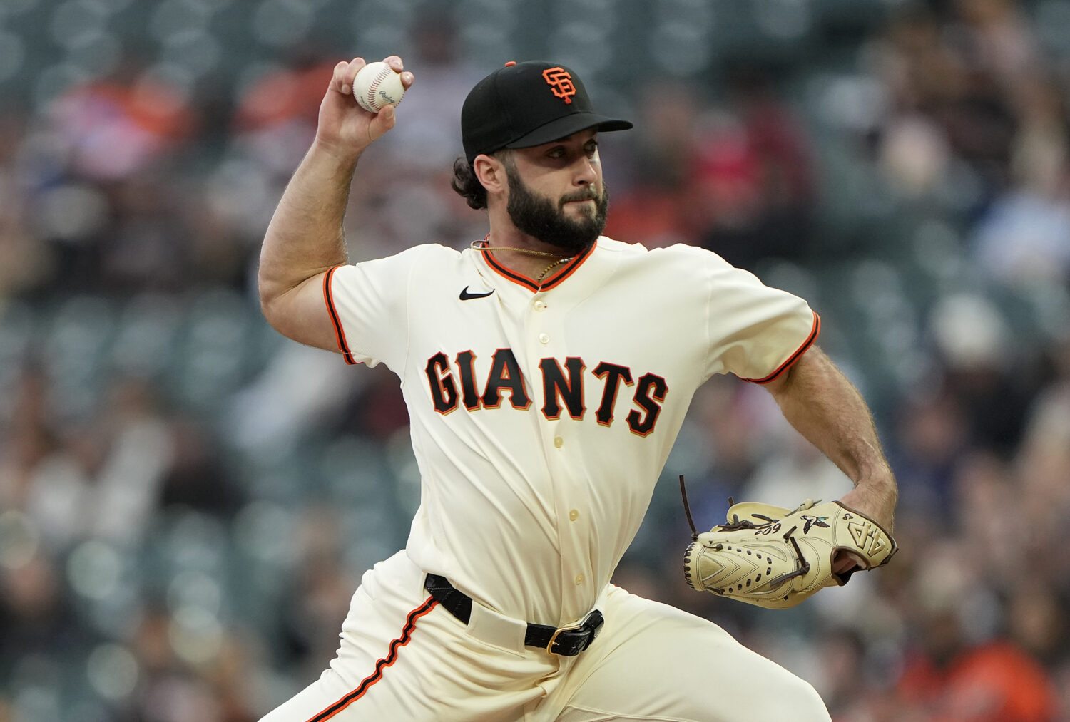 SAN FRANCISCO, CALIFORNIA - MAY 04: Trevor McDonald #72 of the San Francisco Giants pitches against...