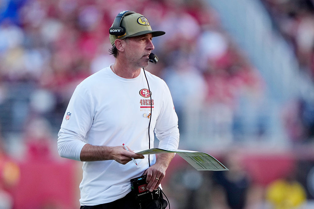 SANTA CLARA, CALIFORNIA - NOVEMBER 09: Kyle Shanahan of the San Francisco 49ers looks on in the sec...