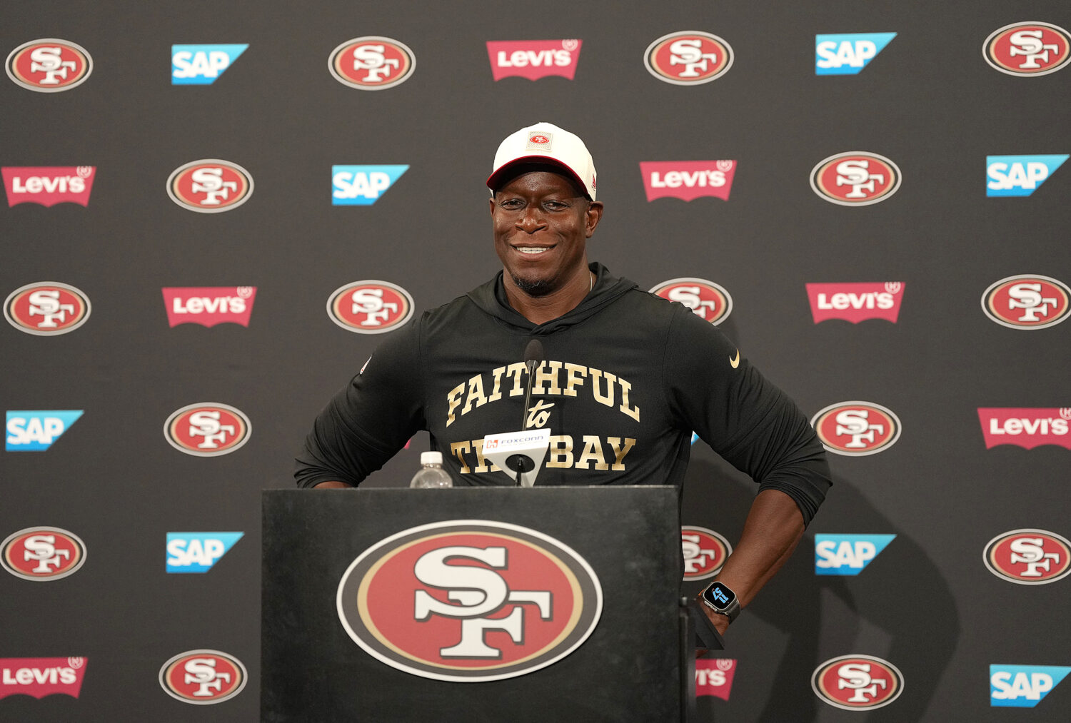 SANTA CLARA, CALIFORNIA - JULY 27: Raheem Morris defensive coordinator of the San Francisco 49ers t...