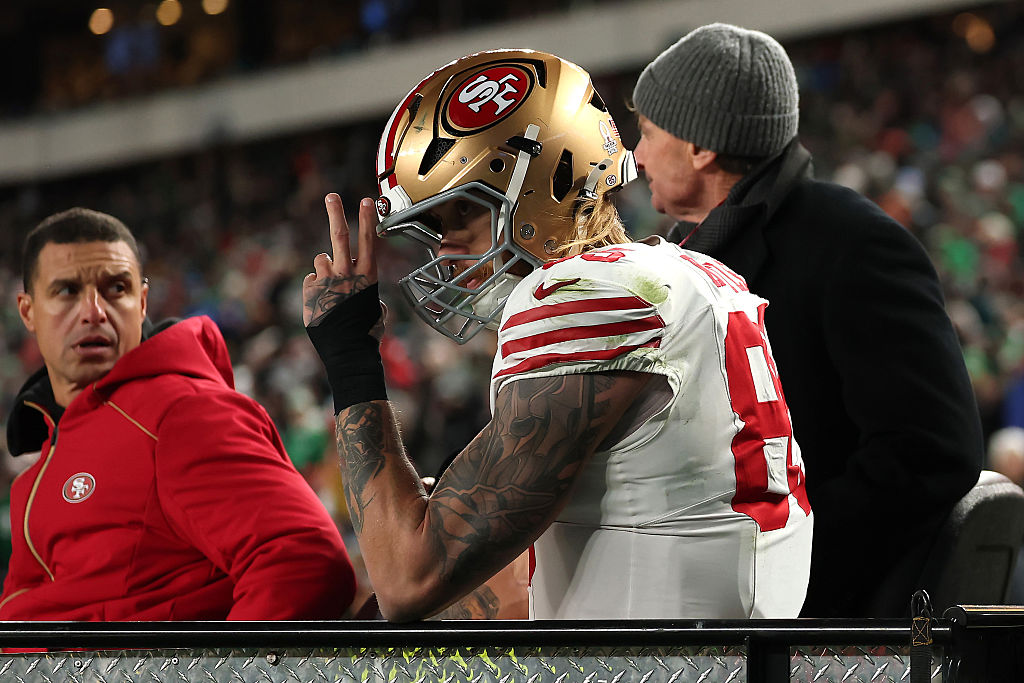 PHILADELPHIA, PENNSYLVANIA - JANUARY 11: George Kittle #85 of the San Francisco 49ers is carted off the field during the second quarter in the NFC Wild Card Playoff game against the Philadelphia Eagles at Lincoln Financial Field on January 11, 2026 in Philadelphia, Pennsylvania. (Photo by Elsa/Getty Images)