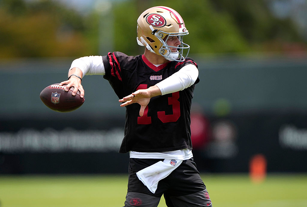 SANTA CLARA, CALIFORNIA - MAY 28: Brock Purdy #13 of the San Francisco 49ers works out during a tea...