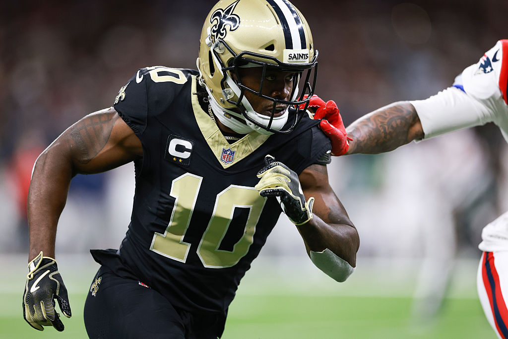 NEW ORLEANS, LOUISIANA - OCTOBER 12: Brandin Cooks #10 of the New Orleans Saints runs a route during the NFL 2025 game against the New England Patriots at Caesars Superdome on October 12, 2025 in New Orleans, Louisiana."" (Photo by Kenneth Richmond/Getty Images) 49ers