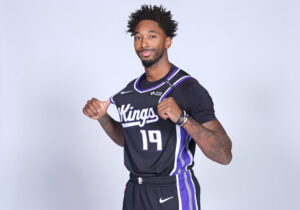 Sacramento Kings convert Leaky Black to final two-way contract
